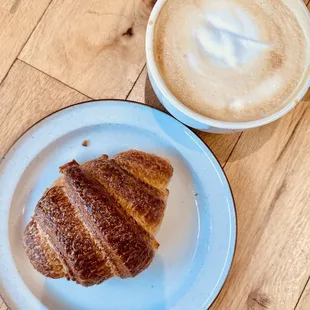 Brown sugar Latte &amp; butter croissant