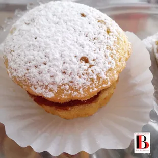 Victoria Sandwich Mini Cake