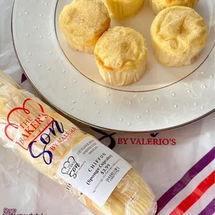 Heavenly fluffy Chiffon (miniature) sponge cupcakes. You'll love these if you are a fan of buttery mammon.