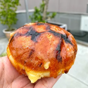 Cream brûlée (more on IG @capricorncow)