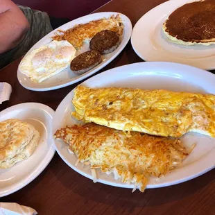 2 eggs+sausage and ham/cheese omelet