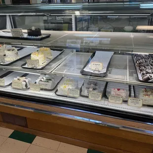 Look at the Eclair (top right shelf). wow!!!!