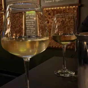 dessert, drink