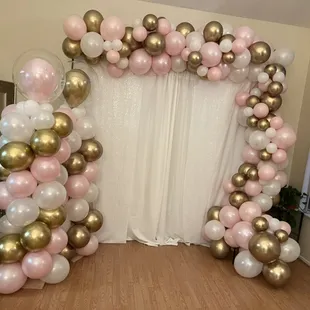 2 columns and garland with backdrop