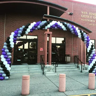 Large entrance arch for Spelling Bee