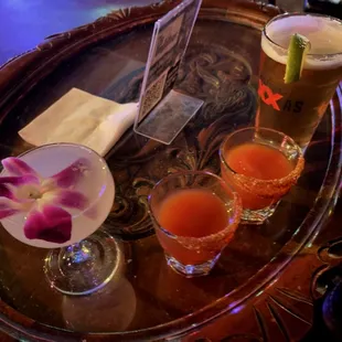 drink, oysters and mussels