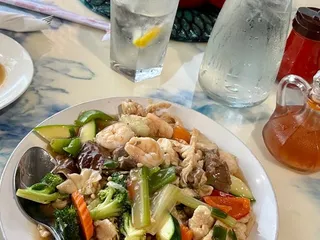 Ling's Asian Cuisine