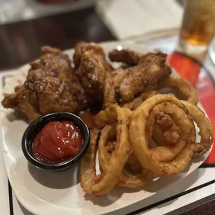 chicken wings and fried chicken, food