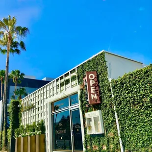 Short Stories restaurant street view, but enter the Short Stories Hotel to access the restaurant