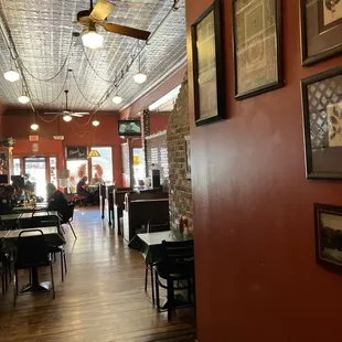 ows the interior of the restaurant