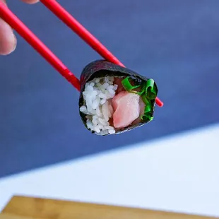 Yellowtail Handroll