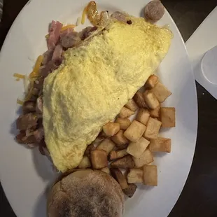 Bacon, ham, sausage omelette -called Three Pigs