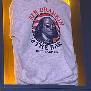 a t - shirt with a picture of ben franklin on it