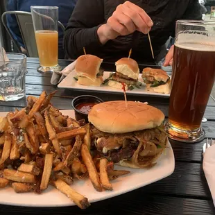 Hazy IPA, Red Ale, Bourbon burger and Bahn Mi Sliders