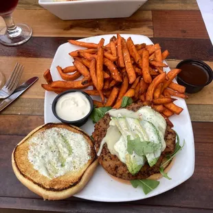 Jalapeño quinoa burger