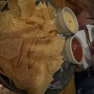 Chips, queso and salsa