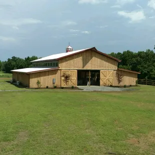 Front view of The Barn at Sandcastle Farm