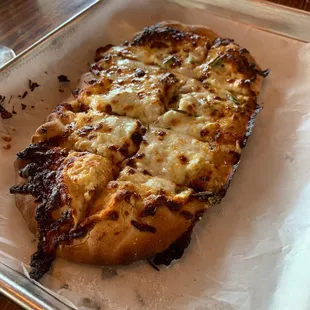 Barbecue chicken flatbread