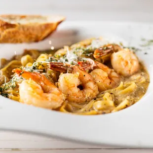 Uni Cream Sauce Shrimp Pasta / 우니 크림 새우 파스타
