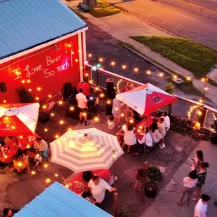 a large group of people outside