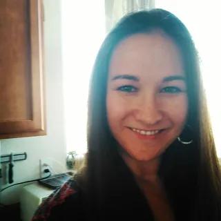 Niki R.