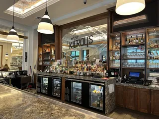 The Higgins Hotel New Orleans, Curio Collection by Hilton