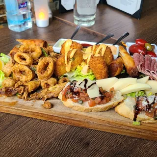 The Barrel Sampler Plate