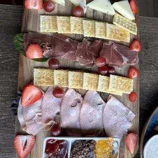CHEESE & CHARCUTERIE 3