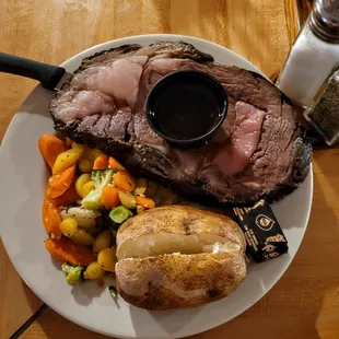 Saturday night prime rib special (Queen cut)