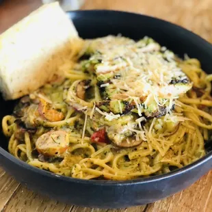 Cilantro Chicken Linguini