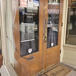 the entrance to the restaurant