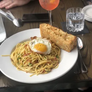 Spaghetti Carbonara, Strawberry Lemon Spritzer