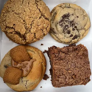 Oatmeal crème pie, chocolate puddle cookie, cookie butter cookie and peanut butter brownie
