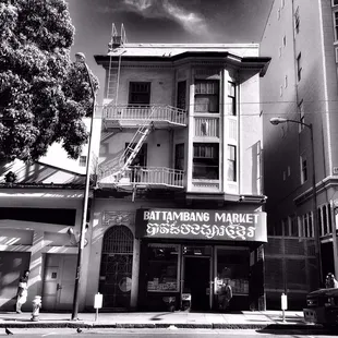 a black and white photo