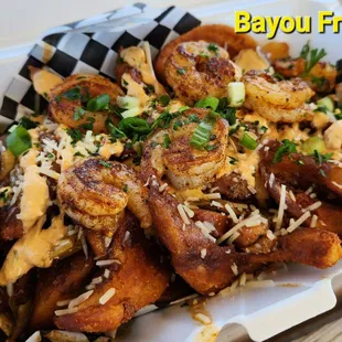 a tray of fried food