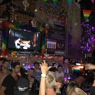 sarah hyland!!! my queen!!!