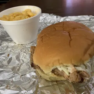 Reg BBQ with everything on it ( coleslaw &amp; Hot sauce) &amp; Mac N Cheese, delicious!!!!!