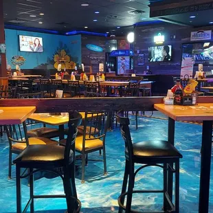 Great little sports bar with good food. Try the chicken pot pie.