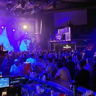 Full house tonight with losts of moshing and crowd surfing