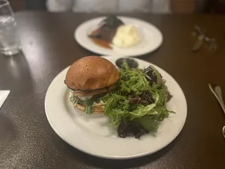 School House Restaurant & Tavern