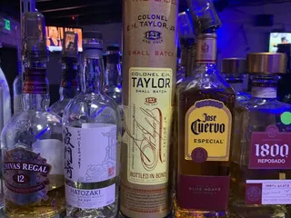 Hyde Park Lounge