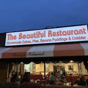 Eat at this Iconic restaurant in ATL