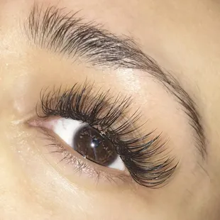 Classic lash extensions by Maria