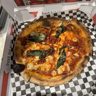 PERSONAL CHERRY TOMATO PIZZA