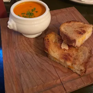 GRILLED CHEESE AND TOMATO SOUP