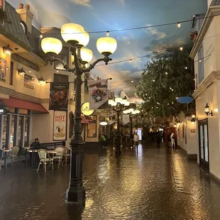Walk way to the resturant