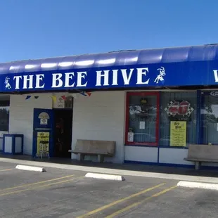 the front of the bee hive hive