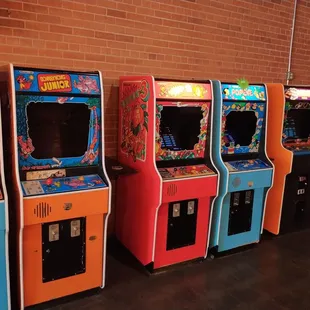 Old school cabinet video games!