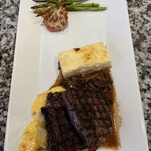 Beef Medallions with Mushroom and Bernaise Sauces