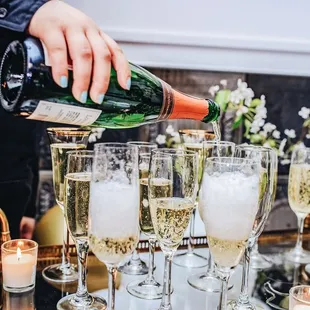 Nothing says welcome like a glass of bubbly
